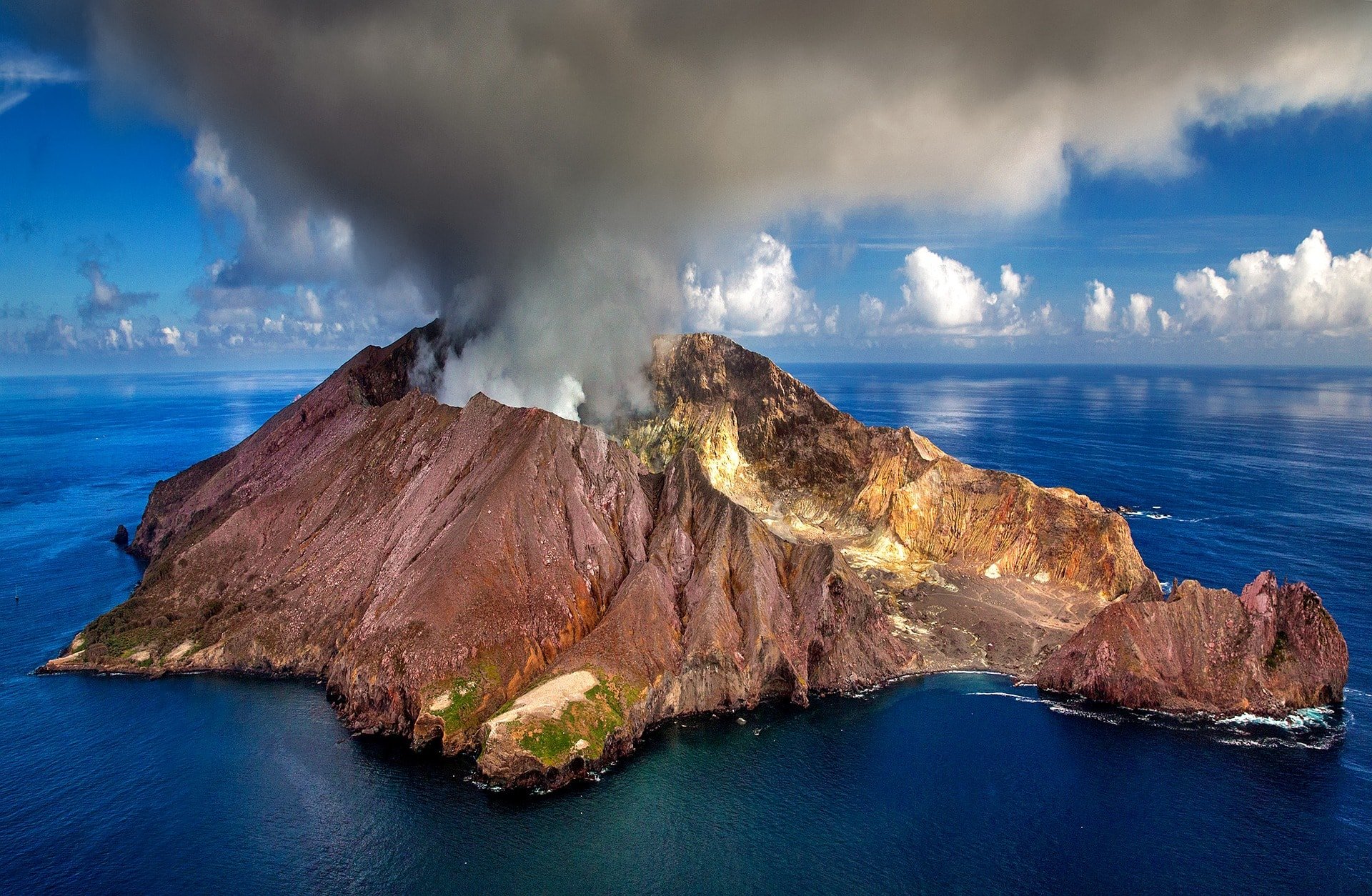 New Zealand Volcano Eruption