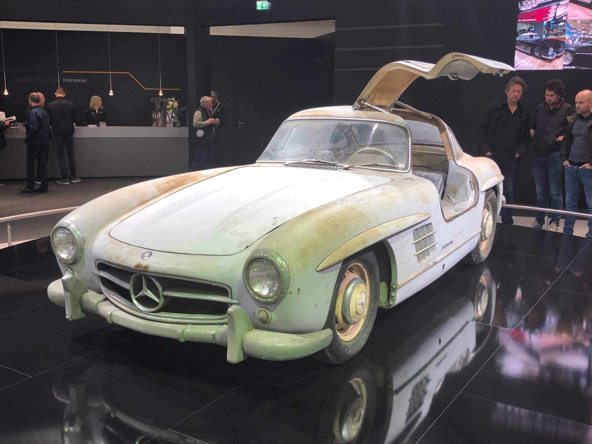 MercedesGullwingRust