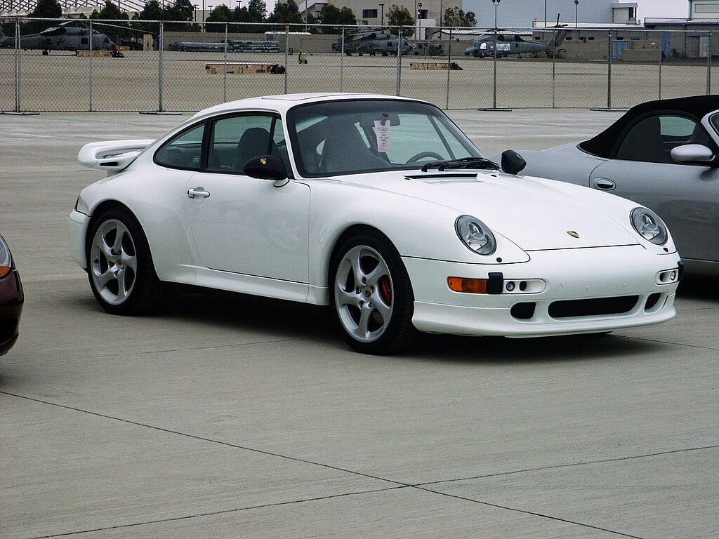 Top 10 Car #10 White Porche 993